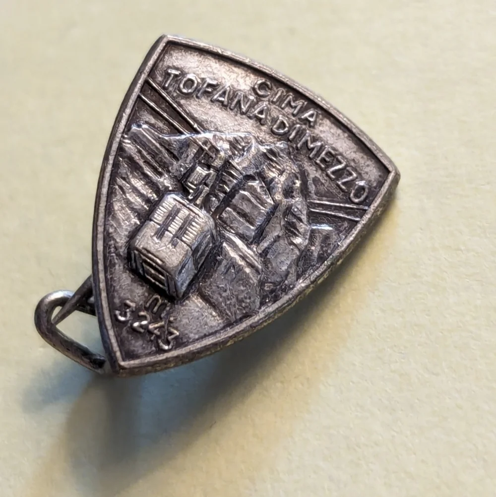 Rare Cima Tofana Dimezzo 3243 m pin memorial mountain cable car vintage